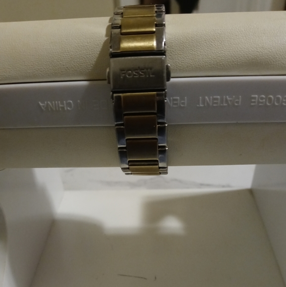 Watch - Picture 3 of 4